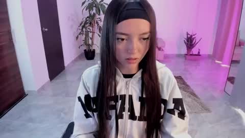 Bella Fox online show from November 2025 02:49:02 PM