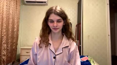 cute_kitte online show from September 2025 06:35:02 PM