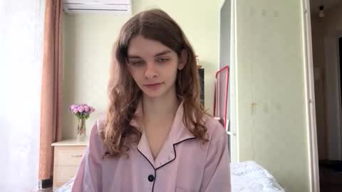 cute_kitte online show from October 2025 06:56:02 AM