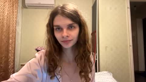 cute_kitte online show from October 2025 10:10:01 PM