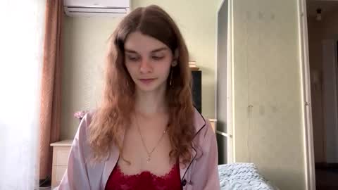cute_kitte online show from October 2025 02:23:02 PM