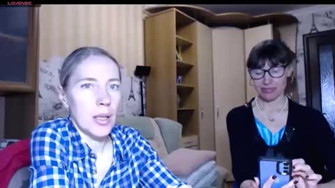 cute_lion_ online show from November 2025 12:40:01 PM