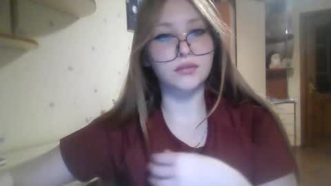 Snapshot of cute_minx chatting on May 2026 07:44:02 PM Veronica online show from May 2026 07:44:02 PM