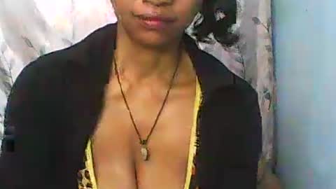 Snapshot of cute_moll chatting on December 2024 07:03:01 AM murielle online show from December 2024 07:03:01 AM