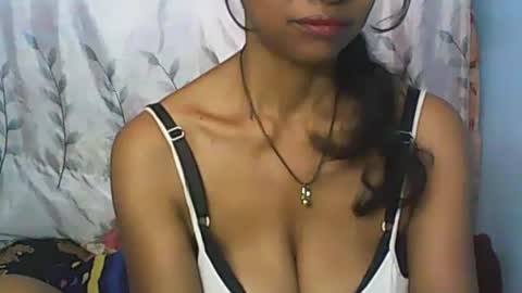 Snapshot of cute_moll chatting on December 2024 07:22:01 AM murielle online show from December 2024 07:22:01 AM