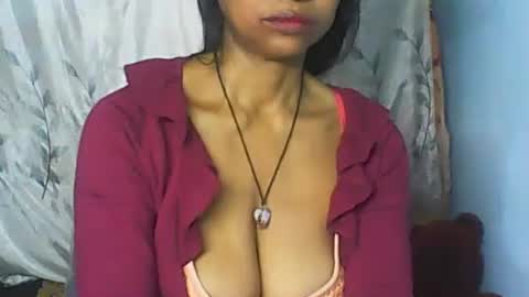 Snapshot of cute_moll chatting on September 2025 06:13:02 AM murielle online show from September 2025 06:13:02 AM