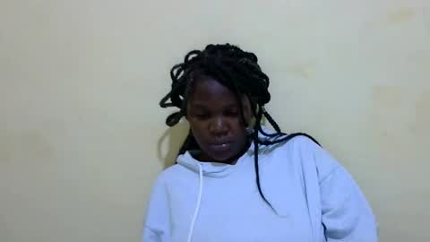 cute_roxie online show from December 2024 09:55:01 PM