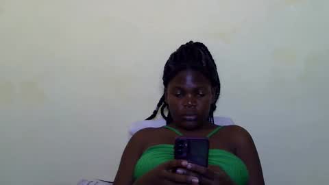 cute_roxie online show from December 2024 09:04:01 AM