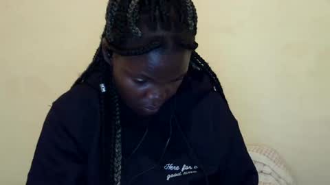 cute_roxie online show from December 2024 09:44:02 PM