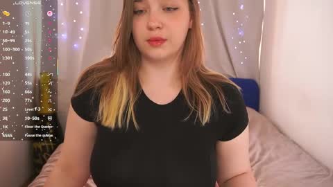 Snapshot of cute_sharloti chatting on May 2026 04:23:02 PM Sasha online show from May 2026 04:23:02 PM