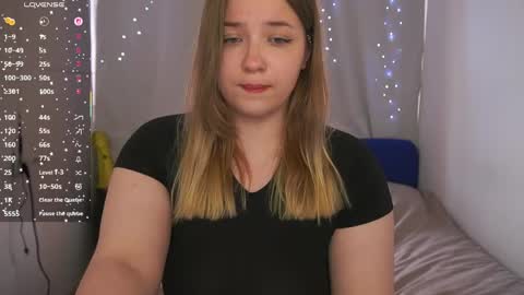 Snapshot of cute_sharloti chatting on May 2026 04:15:01 PM Sasha online show from May 2026 04:15:01 PM