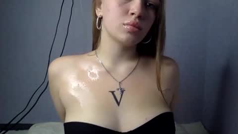 cute_shy06 online show from November 2025 06:20:01 PM