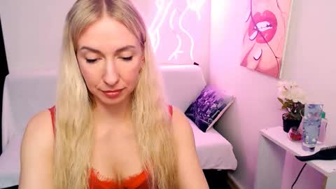 cute_smile_shy online show from March 2026 08:36:02 PM