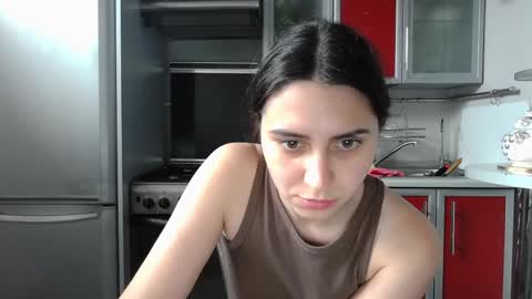 cute_strawberry_ online show from December 2024 11:56:02 AM