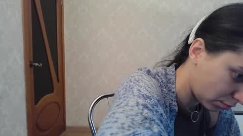 cute_strawberry_ online show from December 2024 08:22:02 AM