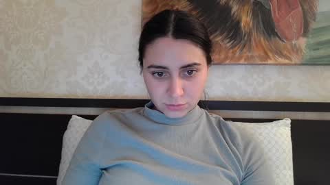 cute_strawberry_ online show from December 2024 05:22:02 PM
