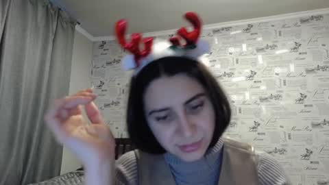 cute_strawberry_ online show from December 2024 12:55:02 PM