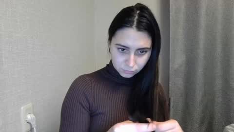 cute_strawberry_ online show from December 2024 03:31:02 PM