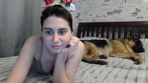 cute_strawberry_ online show from December 2024 11:40:01 AM