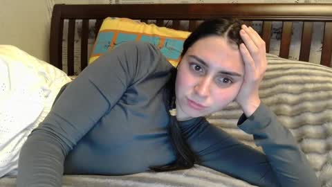 cute_strawberry_ online show from January 2025 03:40:02 PM