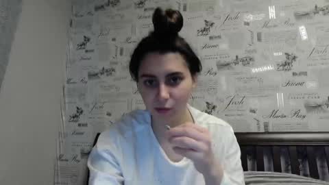 cute_strawberry_ online show from January 2025 10:04:02 AM