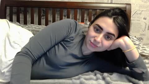 cute_strawberry_ online show from January 2025 02:02:02 PM