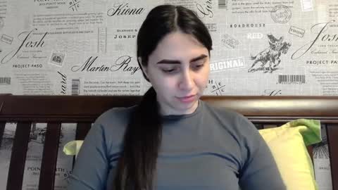 cute_strawberry_ online show from January 2025 11:17:01 AM