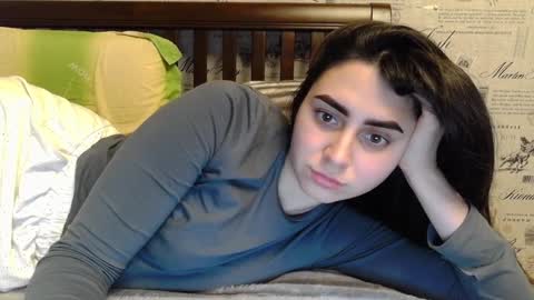 cute_strawberry_ online show from January 2025 02:21:01 PM