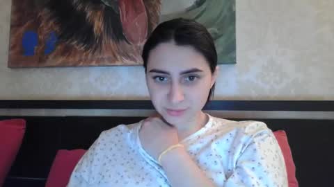 cute_strawberry_ online show from February 2025 05:50:02 PM