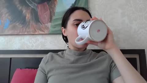 cute_strawberry_ online show from February 2025 07:13:01 AM