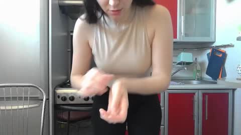 cute_strawberry_ online show from February 2025 11:11:02 AM