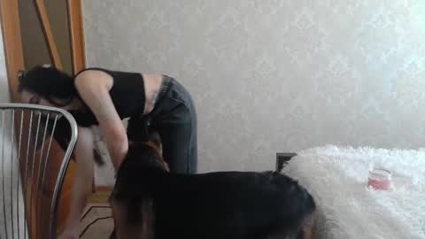 cute_strawberry_ online show from February 2025 12:17:02 PM