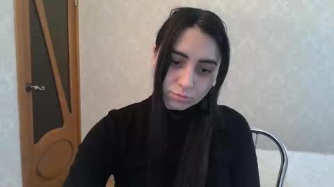 cute_strawberry_ online show from February 2025 12:19:01 PM