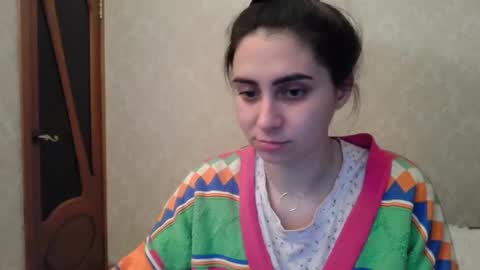 cute_strawberry_ online show from February 2025 05:42:01 PM