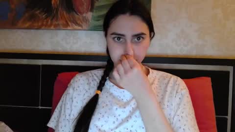 cute_strawberry_ online show from March 2025 05:38:01 PM