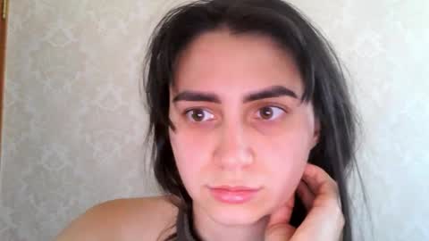cute_strawberry_ online show from September 2025 01:32:01 PM