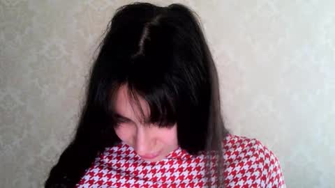 cute_strawberry_ online show from September 2025 08:16:01 AM