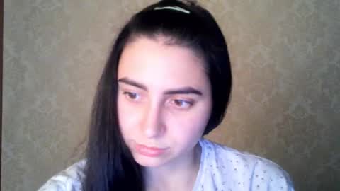 Snapshot of cute_strawberry_ chatting on October 2025 06:10:02 PM cute_strawberry_ online show from October 2025 06:10:02 PM