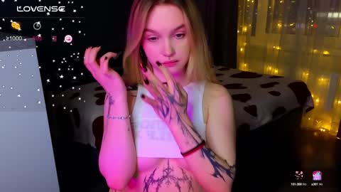Snapshot of cute_summer_breathe chatting on January 2025 06:23:02 PM Sue online show from January 2025 06:23:02 PM