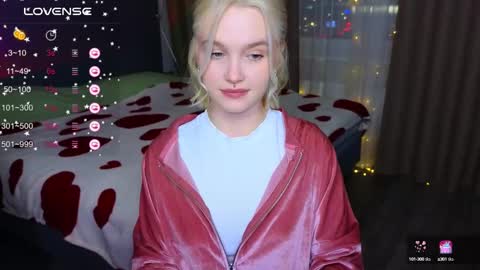 Snapshot of cute_summer_breathe chatting on March 2025 04:44:01 PM Sue online show from March 2025 04:44:01 PM