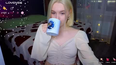 Snapshot of cute_summer_breathe chatting on March 2025 04:53:01 PM Sue online show from March 2025 04:53:01 PM
