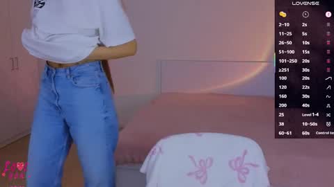 Ariel online show from October 2025 04:48:01 PM