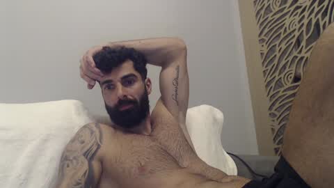 cuteeboy online show from January 2025 07:41:02 PM