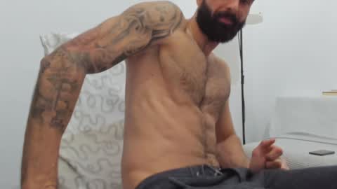 cuteeboy online show from February 2025 10:45:01 PM