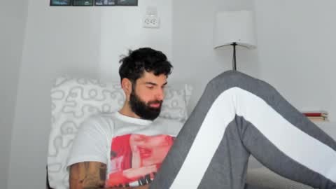 cuteeboy online show from January 2026 07:44:02 AM