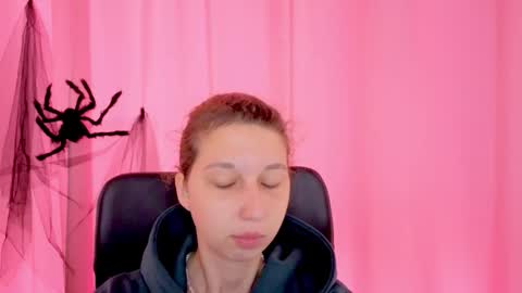 Elli online show from November 2025 10:48:02 AM