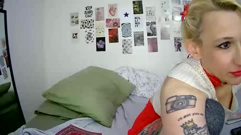 Bella online show from December 2025 05:48:02 AM