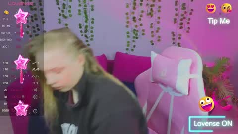 Amyy online show from April 2026 01:08:01 AM