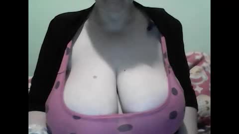 Snapshot of cutejessytom chatting on January 2025 03:46:01 AM Jessy online show from January 2025 03:46:01 AM
