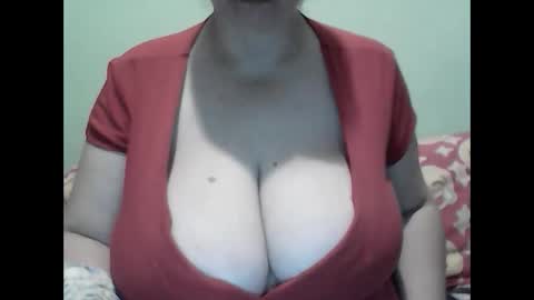 Snapshot of cutejessytom chatting on January 2025 04:08:02 AM Jessy online show from January 2025 04:08:02 AM